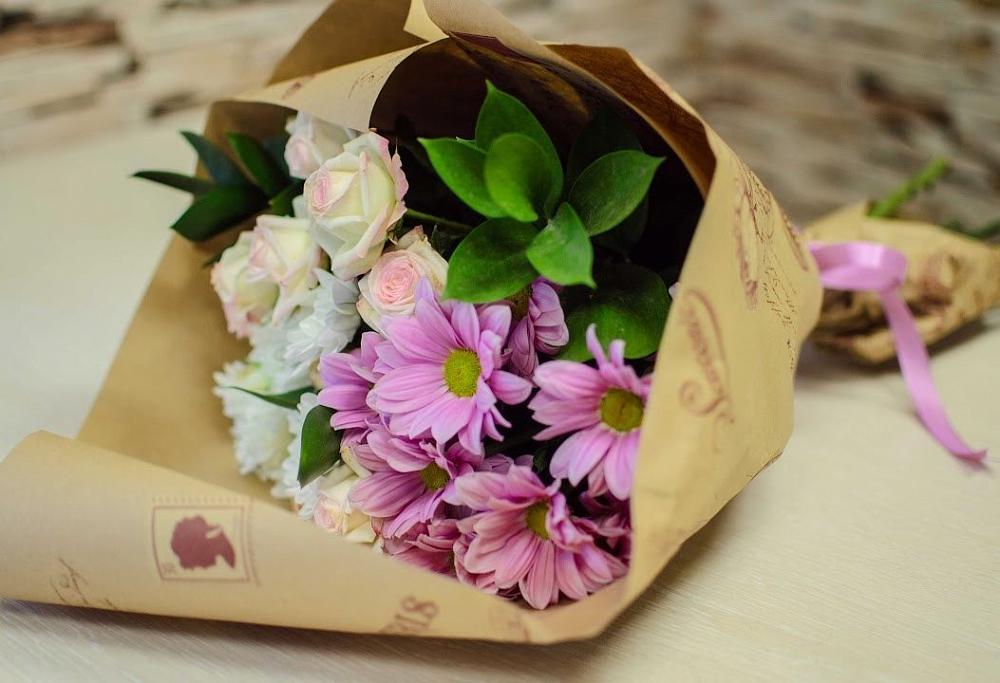 Букет цветов из: Розы и Хризантемы в Летний отдых