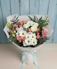 Букет цветов из:  Розы, Лизиантусы и Хризантемы в Летний отдых