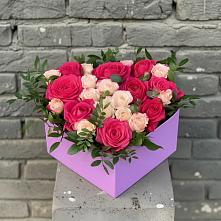 Цветочная композиция из Розы в коробке в Летний отдых