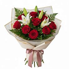 Букет цветов из:  Лилии и Розы в Летний отдых