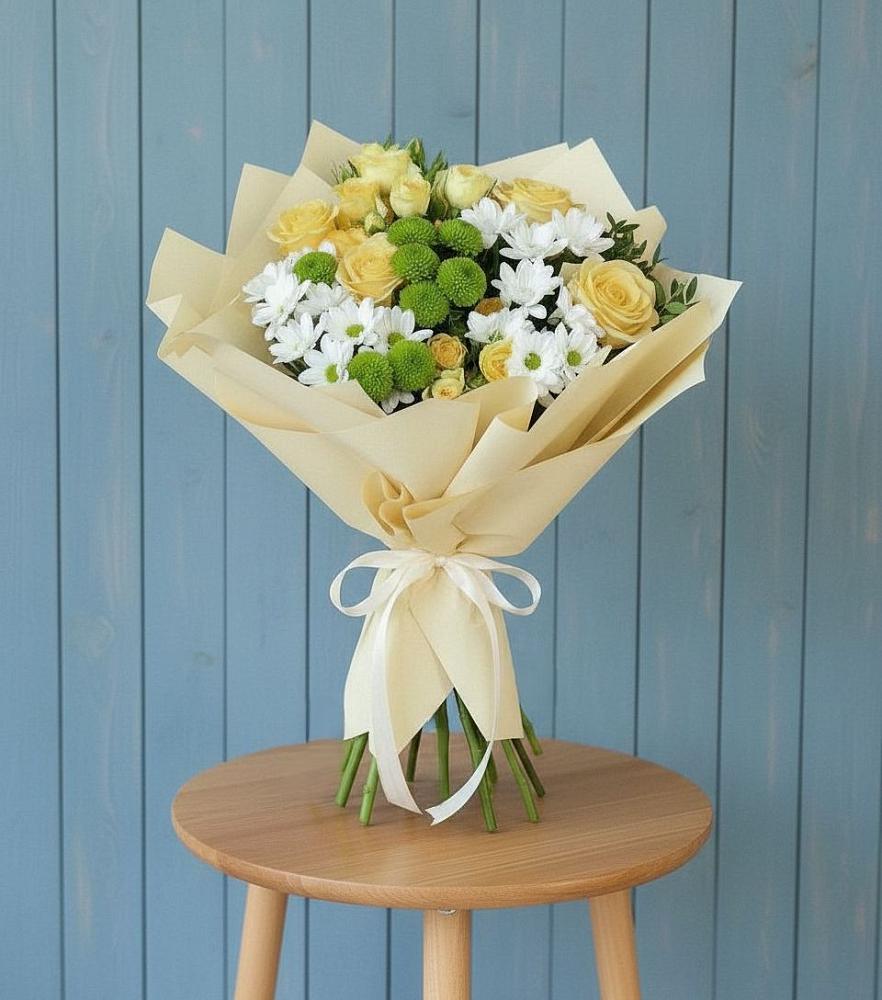 Букет цветов из: Хризантемы и Розы в Летний отдых