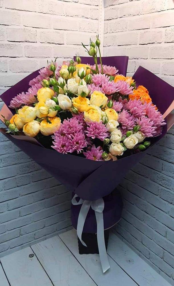 Букет цветов из: Хризантемы и Розы в Летний отдых