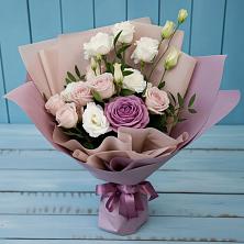 Букет цветов из:  Розы и Лизиантусы в Летний отдых