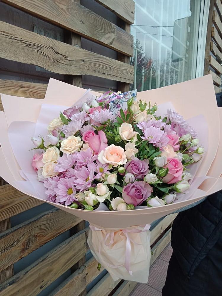 Букет цветов из: Розы и Хризантемы в Летний отдых