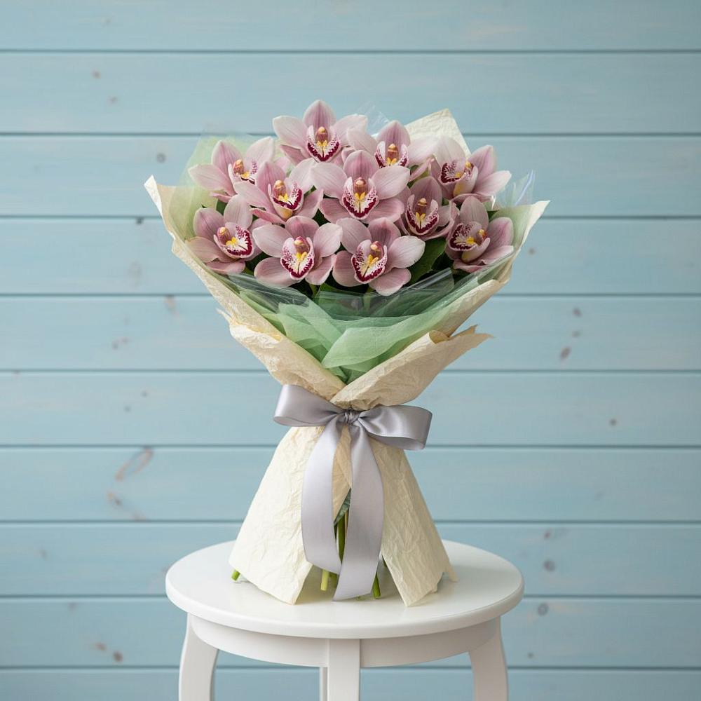 Букет цветов из: Орхидеи и Розы в Летний отдых