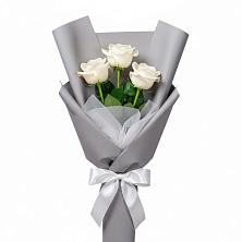 Букет 3 белые розы в Летний отдых