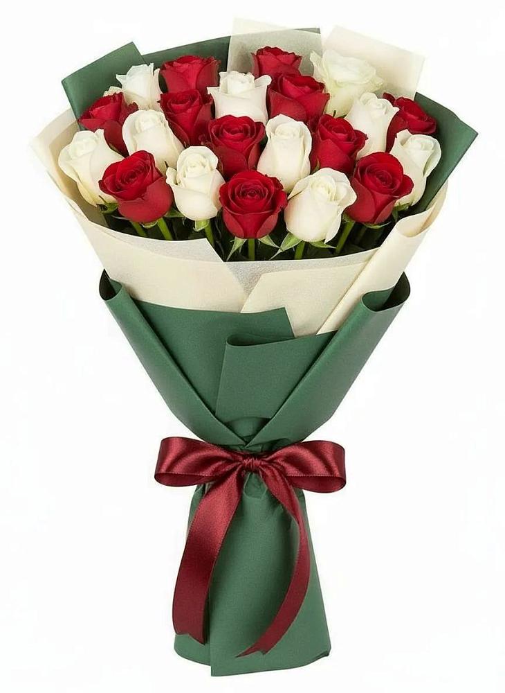 Букет Микс из красных и белых роз в Летний отдых