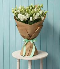 Букет цветов из:  Лизиантусы в Летний отдых