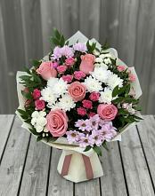 Букет цветов из:  Альстромерии, Гвоздики, Розы и Хризантемы в Летний отдых