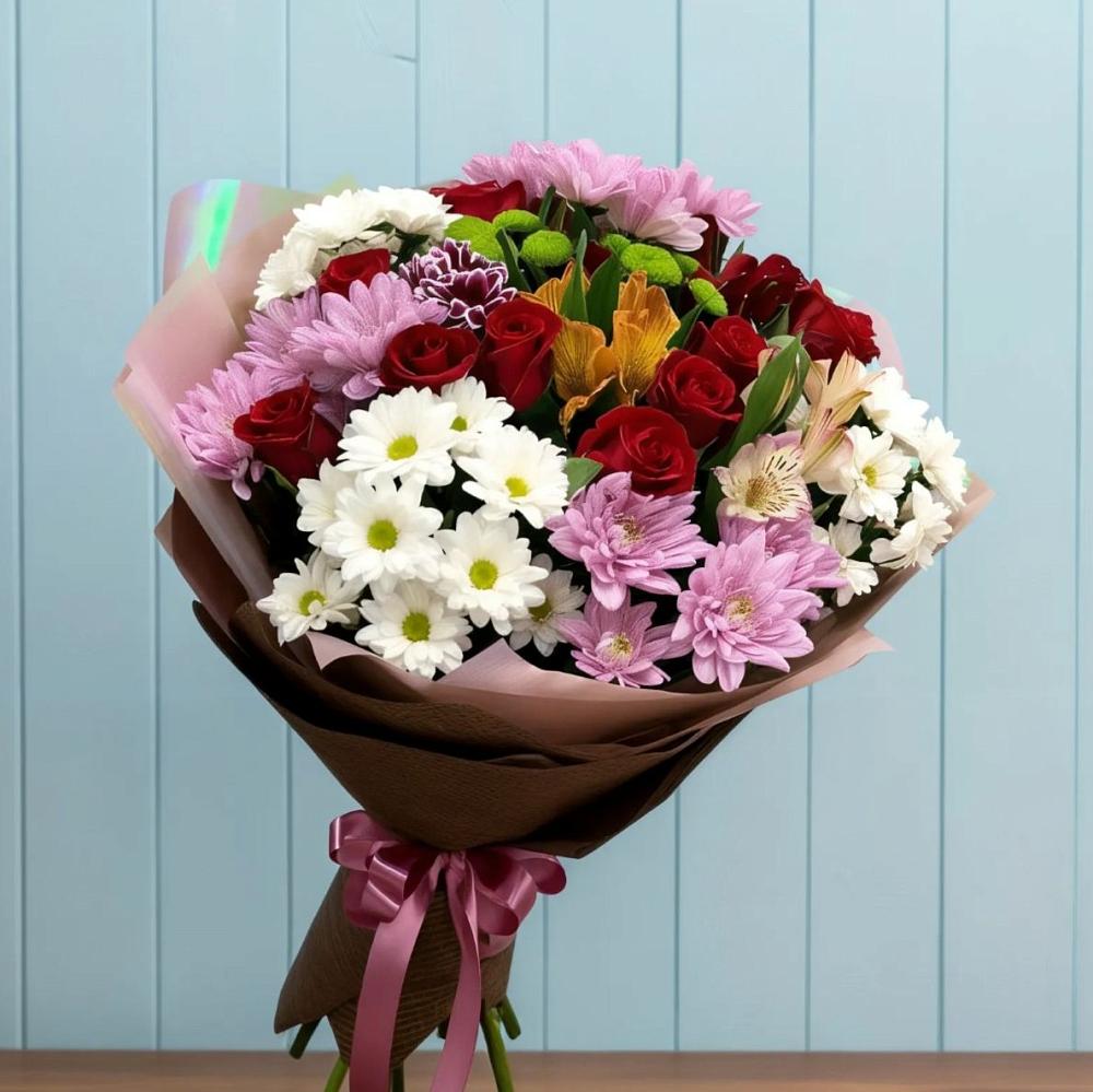 Букет цветов из: Розы, Хризантемы и Альстромерии в Летний отдых