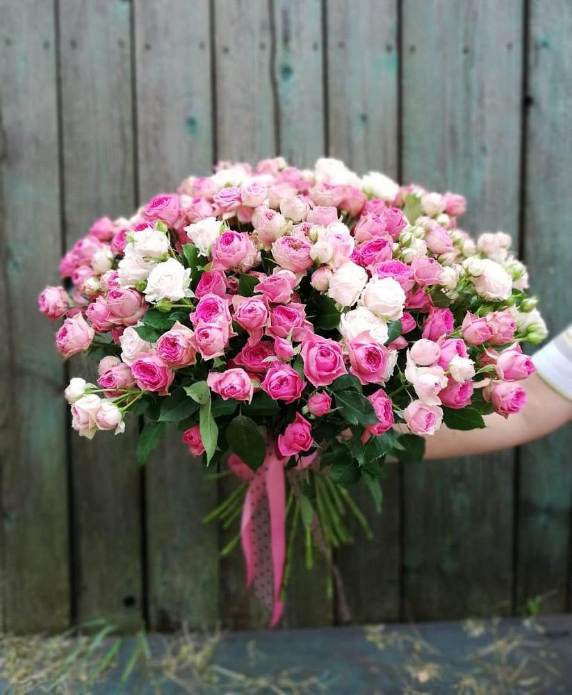 Букет Розовые кустовые розы Натали и Лав Лидия в Летний отдых