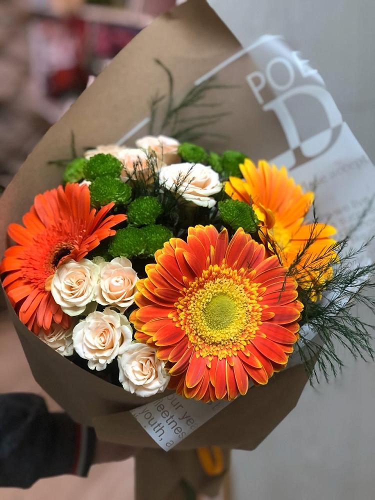 Букет цветов из: Герберы, Хризантемы и Розы в Летний отдых